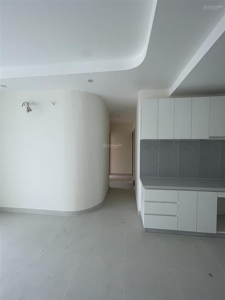 Cho thuê ch 2pn, 2wc giá chỉ 10,5tr (nhà mới có qua sử dụng) view thoáng, đối diện satra mall q6