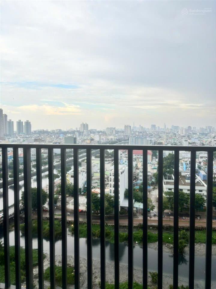 Bán ch aurora 80m2  3pn chỉ 4 tỷ, view thoáng, ngay chân cầu chà và đi vào 2 phút