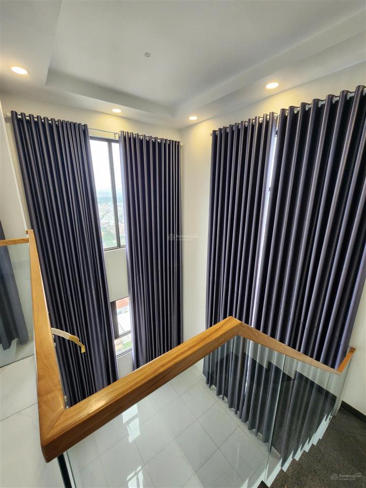 Bán ch duplex the pegasuite 2 97m2 siêu thoáng chỉ 5,45 tỷ ntcb, tiện ích khu đầy đủ