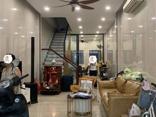 Định cư nước ngoài  bán nhà mặt tiền đẹp lung linh đường thái phiên trung tâm quận 11, giá hơn 17t