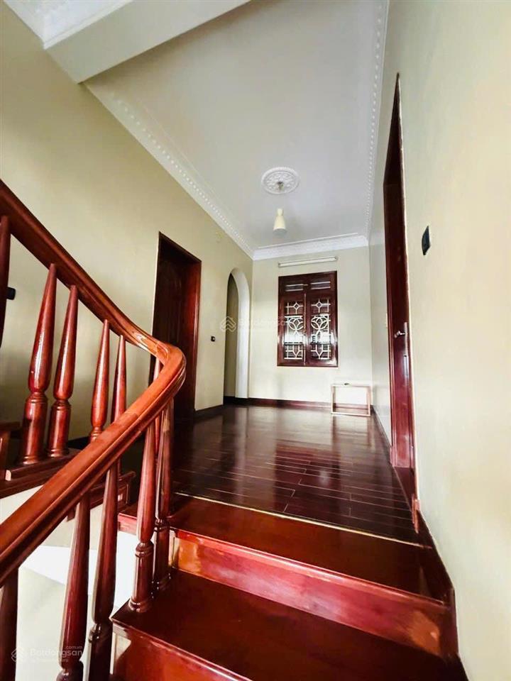 Cần bán biệt thự lê hồng phong
