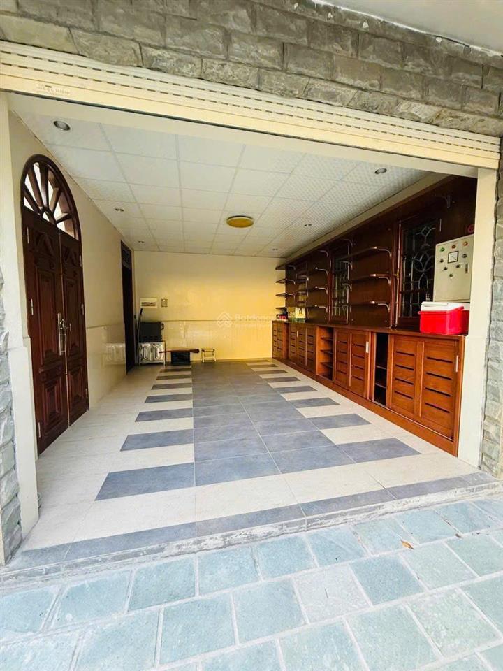 Cần bán biệt thự lê hồng phong