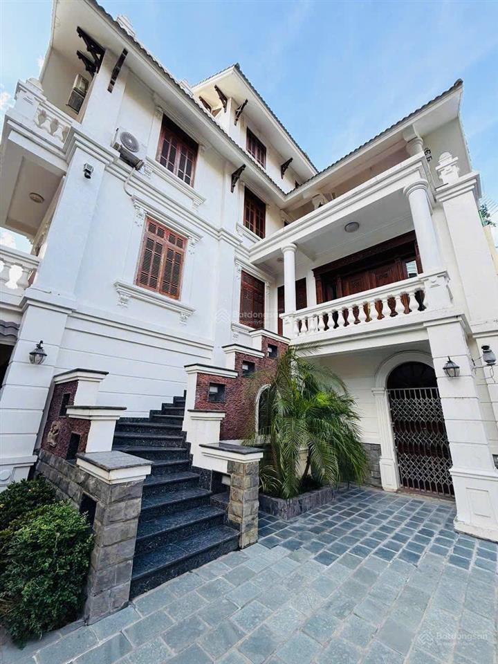 Cần bán biệt thự lê hồng phong