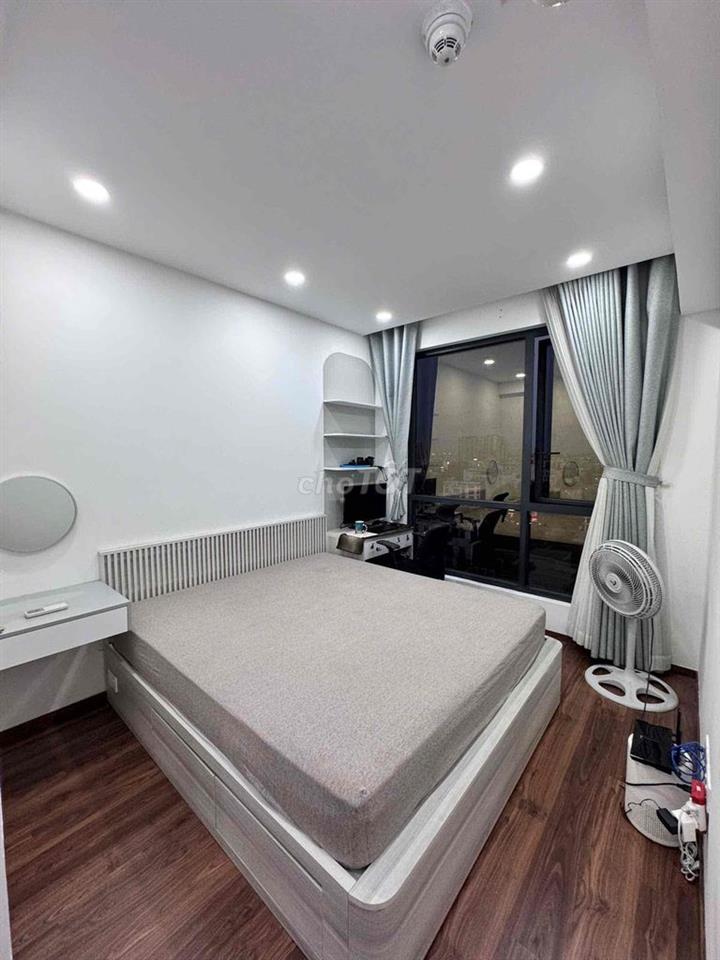 Chính chủ bán 2PN-2W, Sổ hồng riêng, One Verandah, Q2, hướng Đông Nam