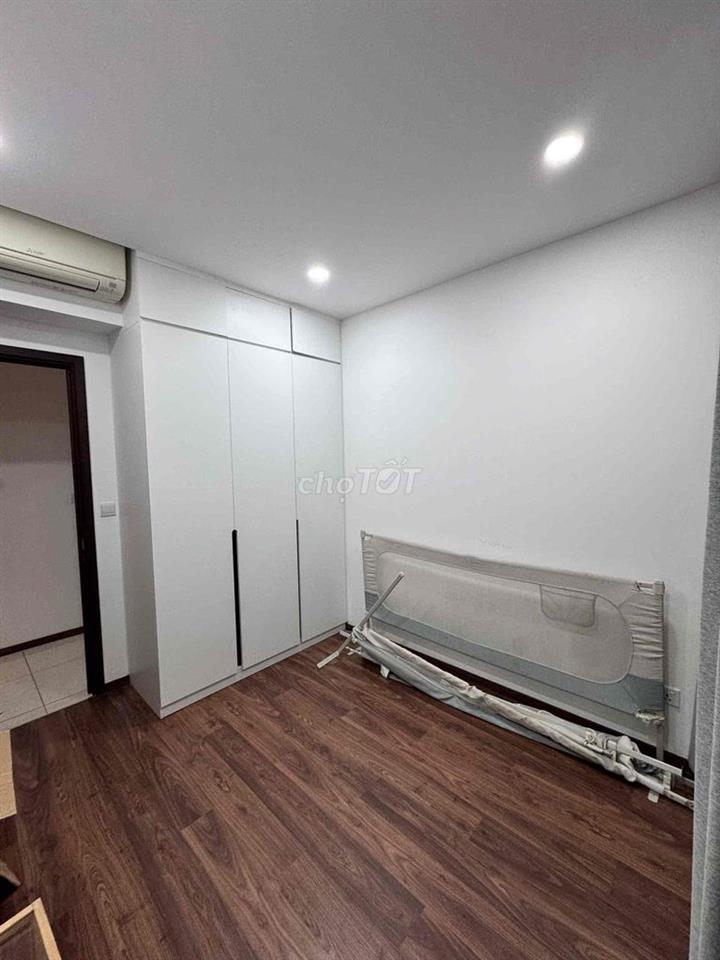 Chính chủ bán 2PN-2W, Sổ hồng riêng, One Verandah, Q2, hướng Đông Nam
