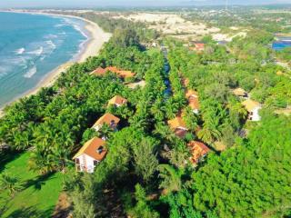 Cần bán quỹ đất đẹp, nằm sát biển, khu vực có nhiều resort và phát triển du lịch. dt 19.400m2