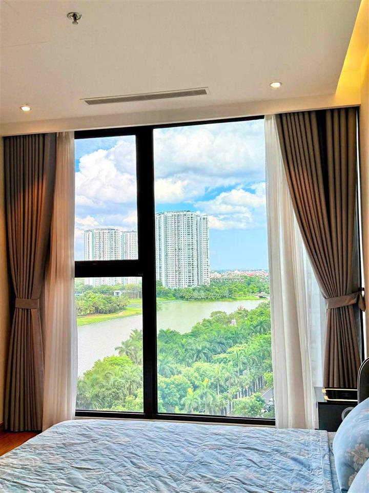 Cần bán nhanh căn hộ khoáng nóng landmark ecopark 3pn2vs 114m2 view trọn hồ thiên nga  0913 969 ***