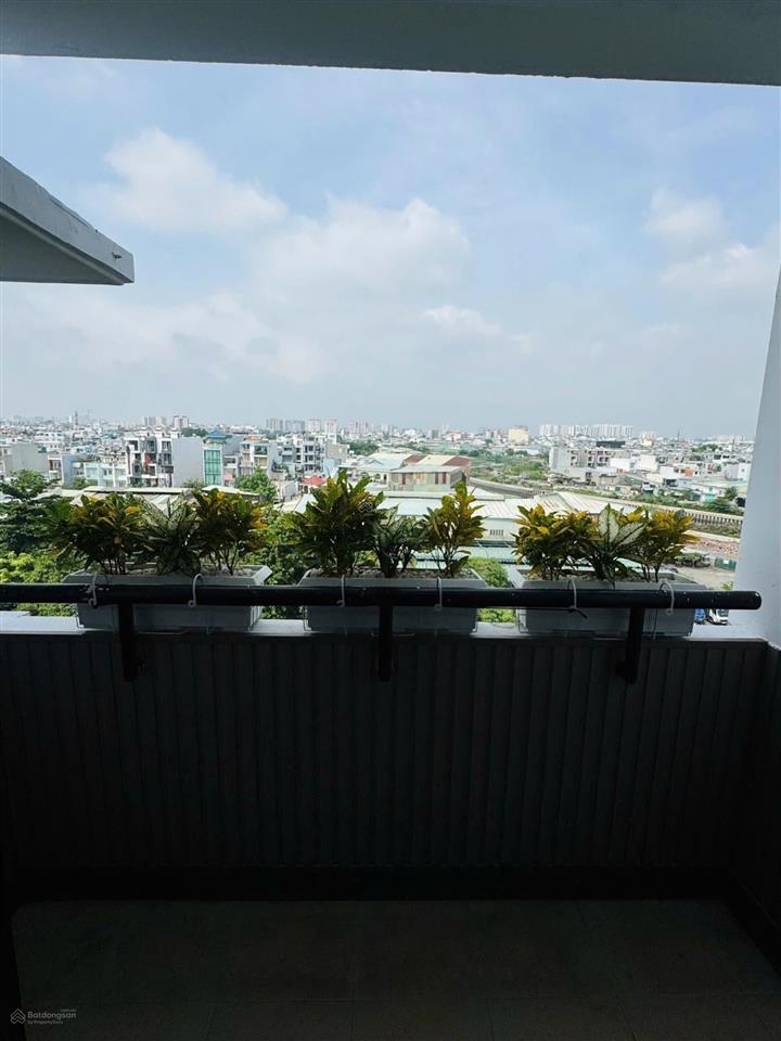 Bán căn hộ có sổ 71m2  3tỷ190 đường phan huy ích gò vấp ngay siêu thị emart có nội thất đầy đủ