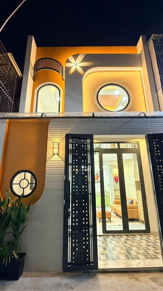 Nhà đẹp đường nguyễn tư giản, p12 gò vấp hẻm 6m  dt 4,5m x 10m  trệt lửng 3 lầu có 3pn rộng