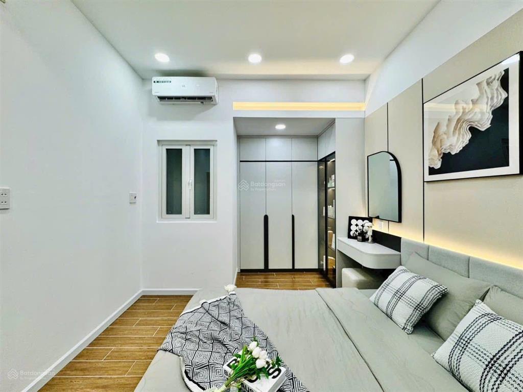 Siêu phẩm dài 17m hẻm xe hơi thông trệt lửng lầu có 3pn rộng đẹp mê ly chỉ hơn 6 tỷ
