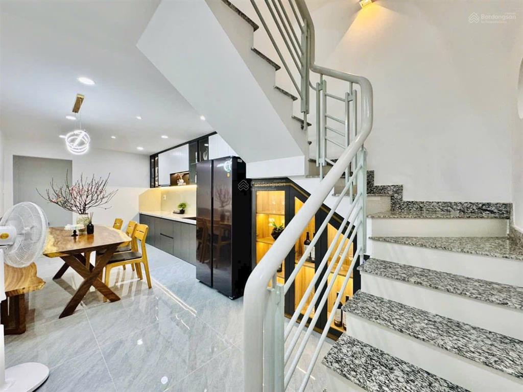 Siêu phẩm dài 17m hẻm xe hơi thông trệt lửng lầu có 3pn rộng đẹp mê ly chỉ hơn 6 tỷ