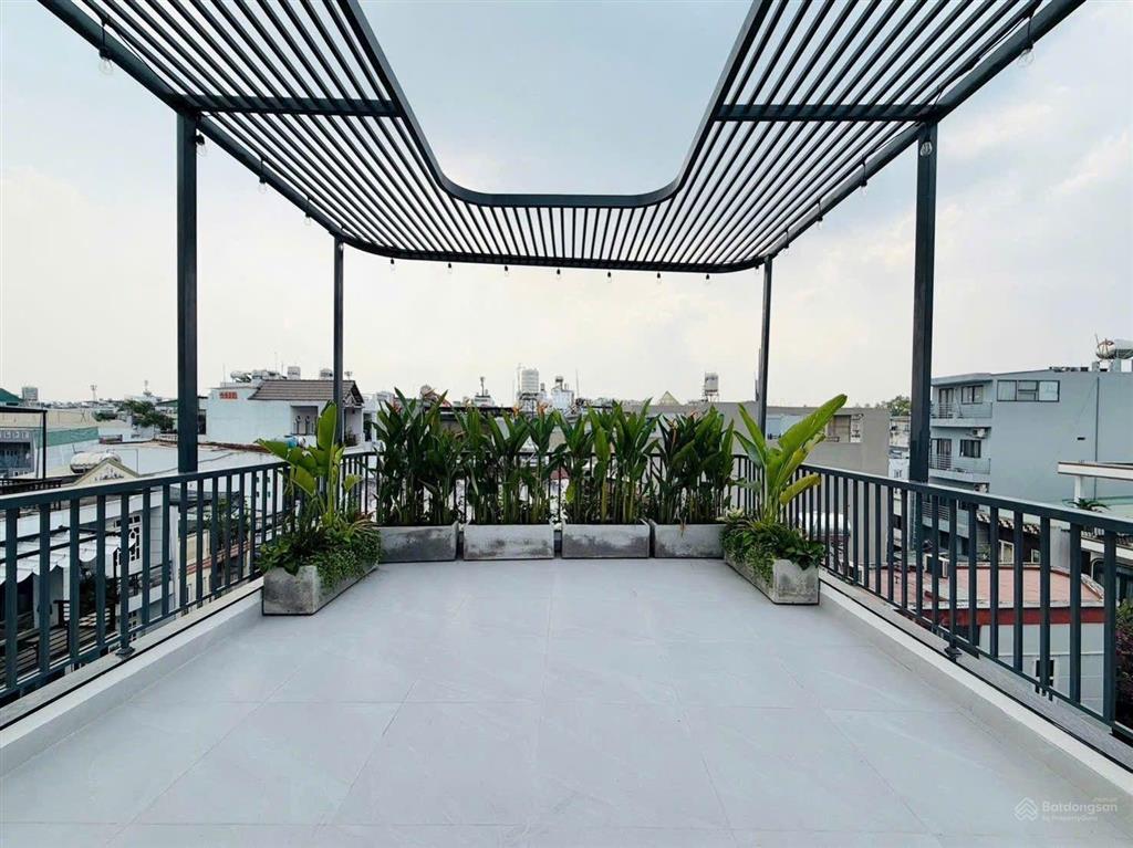 Nhà phố hiện đại đẹp mê ly hẻm xh giá  8.6 tỉ  dt  4 x 16 trệt lửng 3 lầu quang trung gò vấp