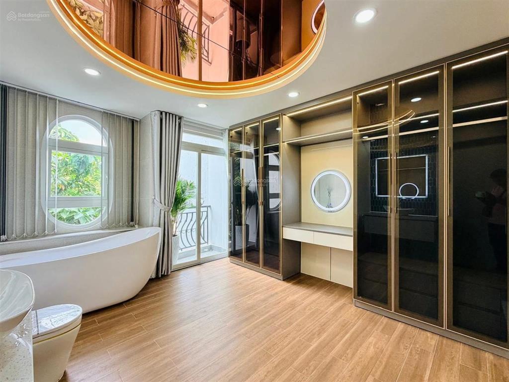 Siêu phẩm xây mới 100% vị trí đường quang trung f14 gò vấp
kế siêu thị emart  bờ kè tham lương