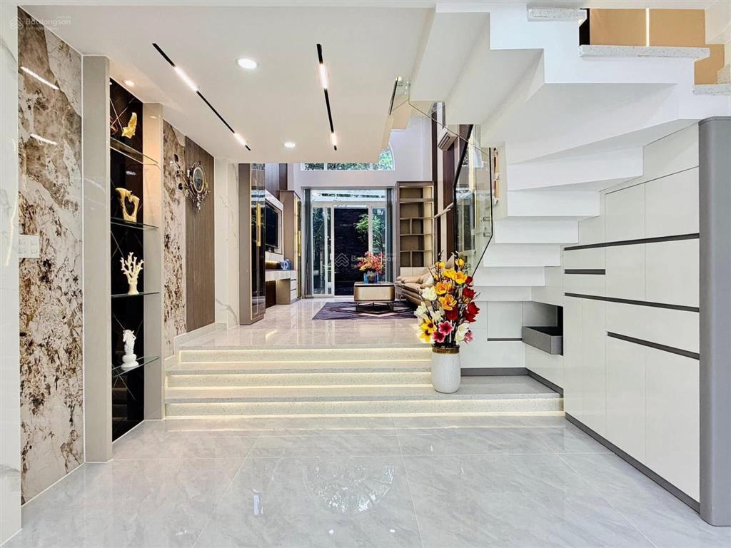 Siêu phẩm xây mới 100% vị trí đường quang trung f14 gò vấp
kế siêu thị emart  bờ kè tham lương