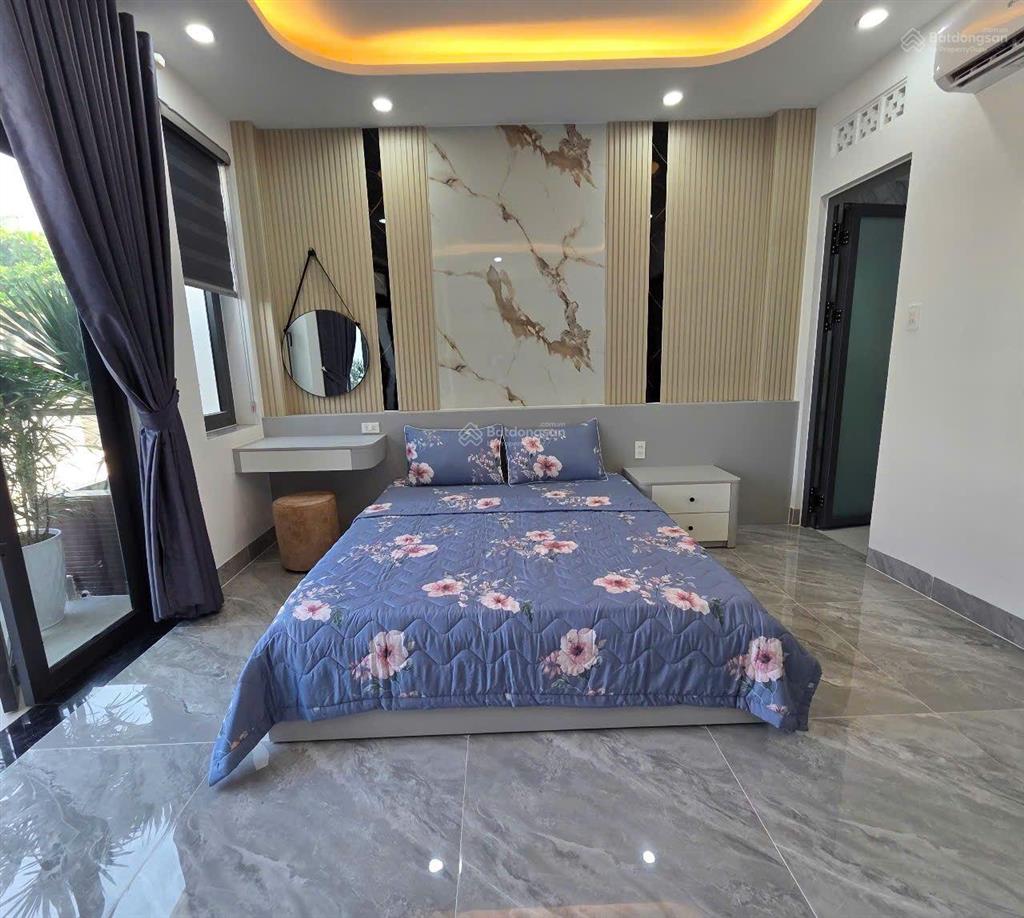 Nhà đẹp diện tích khủng ngay trung tâm  đối diện bệnh viện hồng đức 5 x 14 trệt 3 lầu giá.8tỷ250