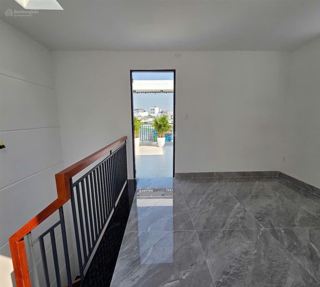 Nhà đẹp diện tích khủng ngay trung tâm  đối diện bệnh viện hồng đức 5 x 14 trệt 3 lầu giá.8tỷ250