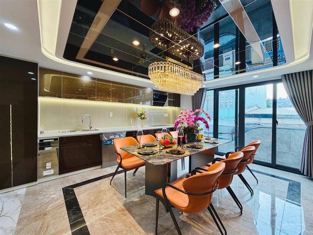 Siêu phẩm nhà phố cao cấp có thang máy  hẻm 1 trục tại sát mặt tiền  4,6 x 18 trệt lửng 4 lầu