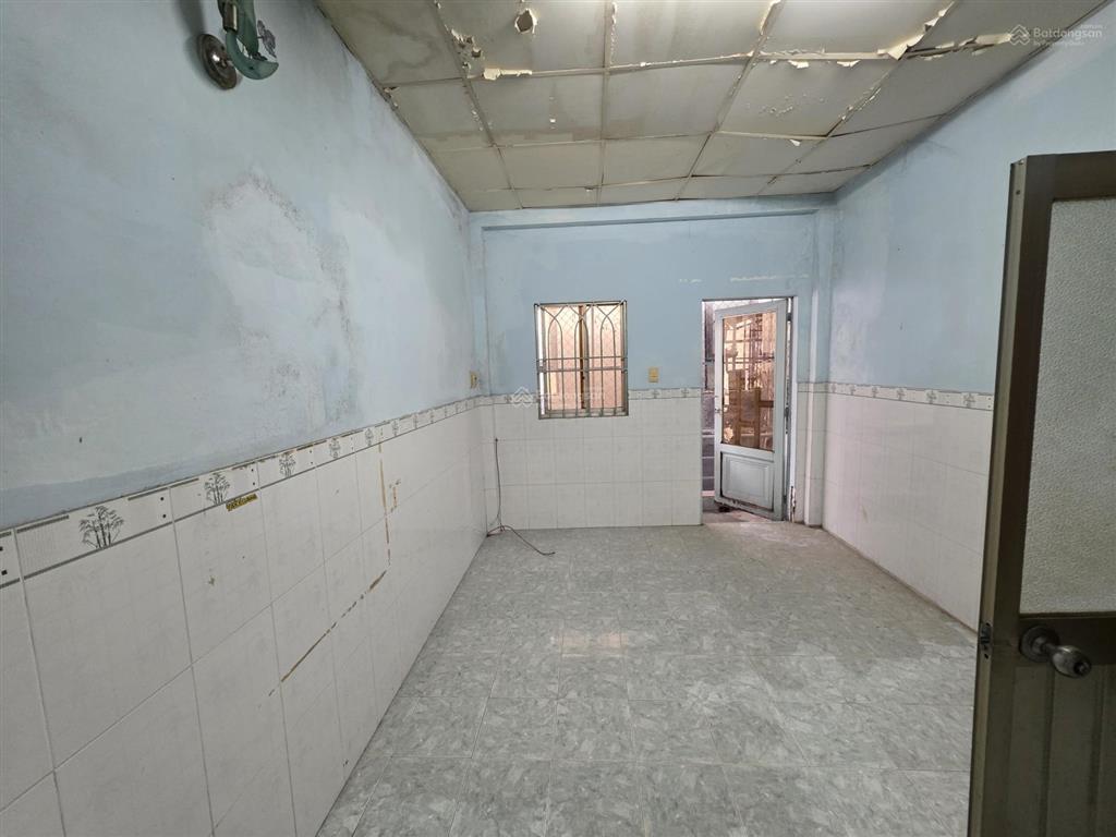 Nhà đường nguyễn văn quá q12
diện tích  3 x 8 trệt lầu hẻm 3m giá 2ty4 còn tl