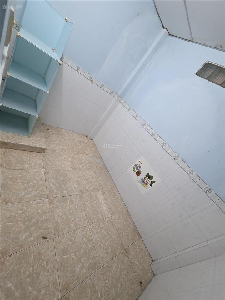 Nhà đường nguyễn văn quá q12
diện tích  3 x 8 trệt lầu hẻm 3m giá 2ty4 còn tl