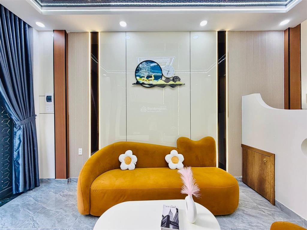 Phường 15 tân bình siêu phẩm có 3 phòng ngủ 4wc đẹp mê ly mà hơn 5 tỷ (có phòng ngủ dưới trệt)