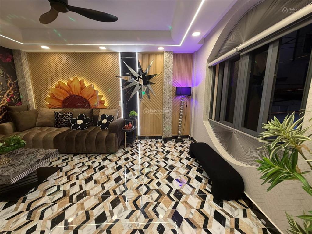 Mặt tiền nb đường kinh doanh buôn bán đường lê văn thọ p8 gò vấp  diện tích 9m x 5m, trệt 4 lầu