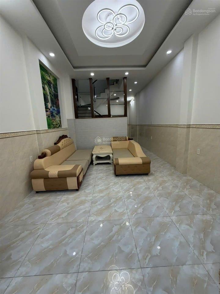 Bán nhà đường nguyễn văn quá q12  vị trí đẹp 1 trục 1 xẹc hẻm xe hơi  diện tích 4x15 trệt 3 lầu
