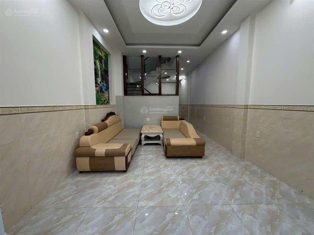 Bán nhà đường nguyễn văn quá q12  vị trí đẹp 1 trục 1 xẹc hẻm xe hơi  diện tích 4x15 trệt 3 lầu