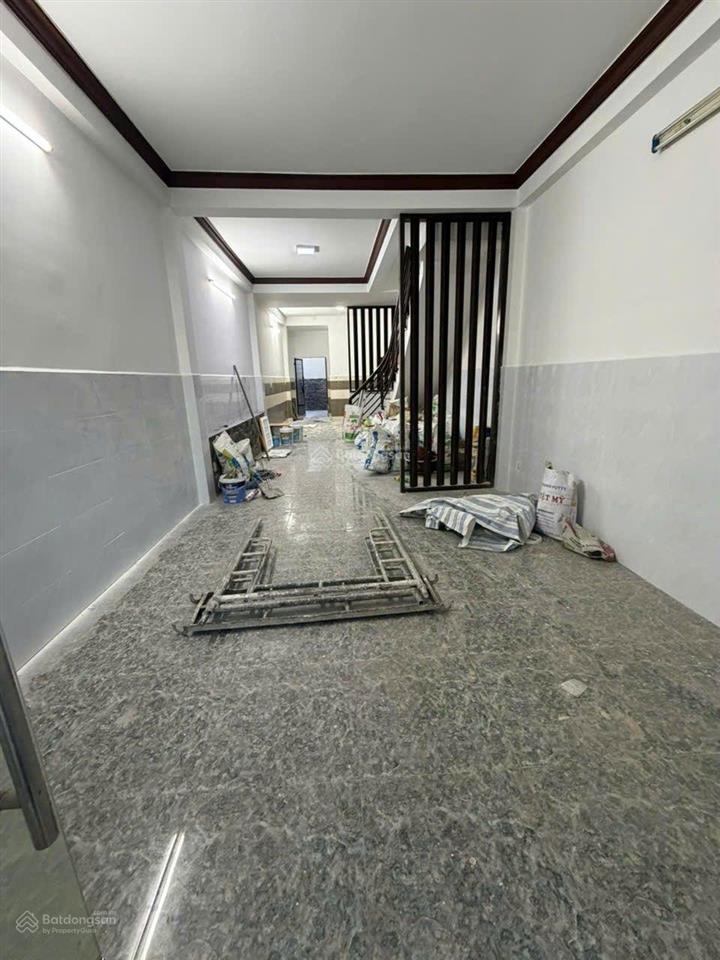Bán nhà diện tích khủng giá rẻ bèo chỉ hơn 6ty mà hẻm thông xe hơi diện tích 4 x 24trệt lầu mái đúc