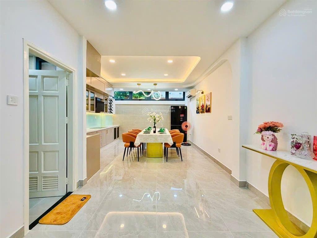 Nhà nằm vị trí đẹp  xe hơi ngủ trong nhà gần trường chinh cộng hoà  nhà ga t3
4.5x17 hẻm thông 6m