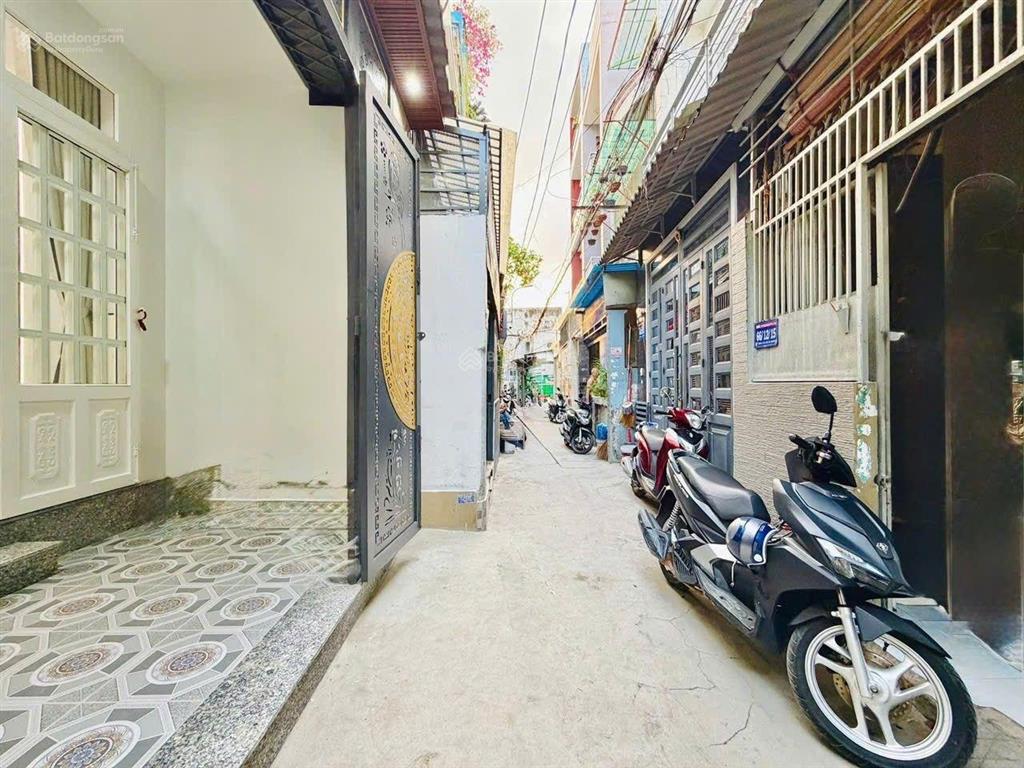 Siêu phẩm ngang 4.5m sát siêu thị emart đường số 45  p14 gò vấp liền kề bên chung cư khang gia