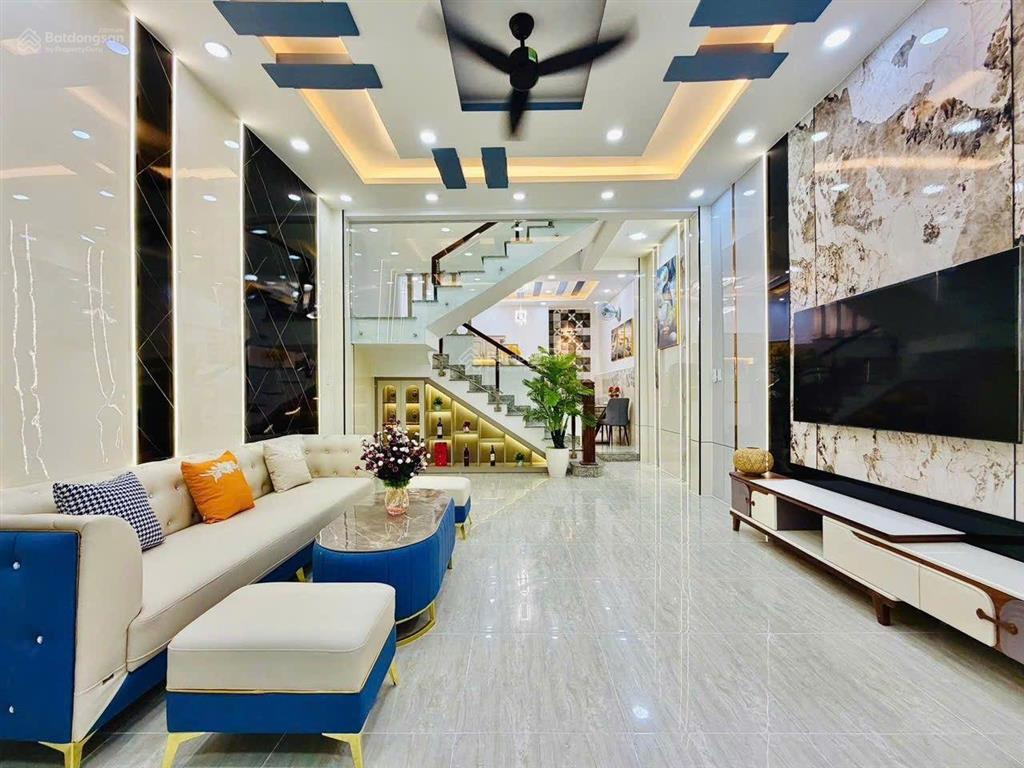 Siêu phẩm ngang 4.5m sát siêu thị emart đường số 45  p14 gò vấp liền kề bên chung cư khang gia