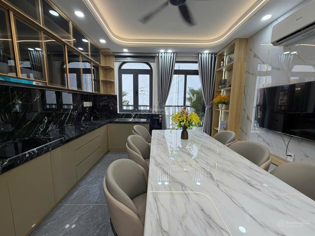 Lên sóng nhà đẹp xây mới hẻm xe hơi 5m khu đồng bộ xây trệt lửng 3 lầu đường phan văn hớn q12