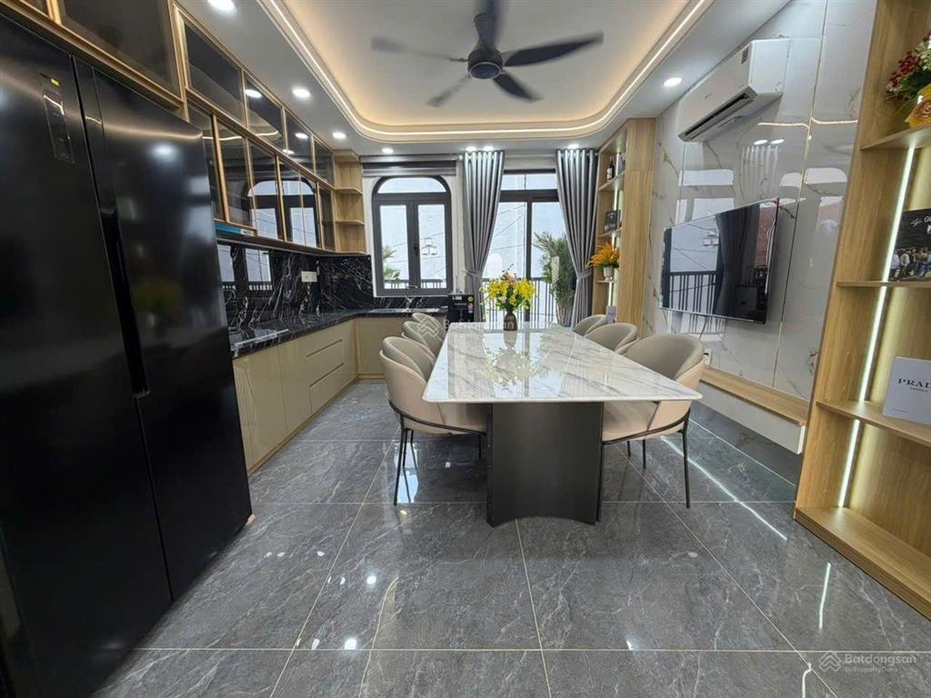 Lên sóng nhà đẹp xây mới hẻm xe hơi 5m khu đồng bộ xây trệt lửng 3 lầu đường phan văn hớn q12