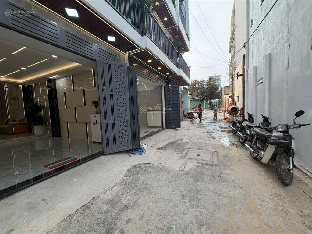 Lên sóng nhà đẹp xây mới hẻm xe hơi 5m khu đồng bộ xây trệt lửng 3 lầu đường phan văn hớn q12