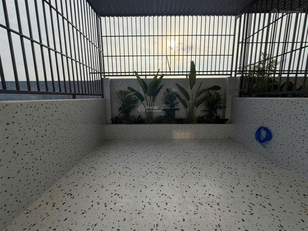 Lên sóng nhà đẹp xây mới hẻm xe hơi 5m khu đồng bộ xây trệt lửng 3 lầu đường phan văn hớn q12
