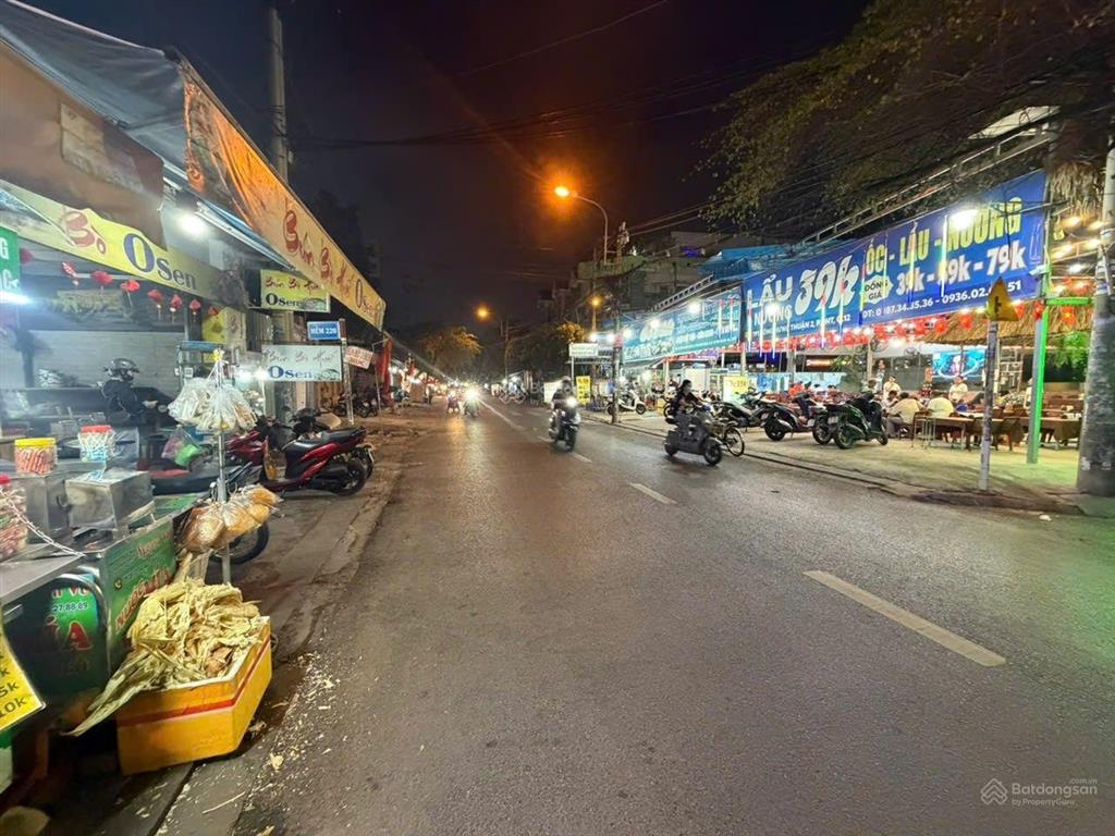 Mặt tiền đường và góc 3 mặt tiền cực đẹp tiện phân lô làm xưởng biệt thự đường nguyễn văn quá
