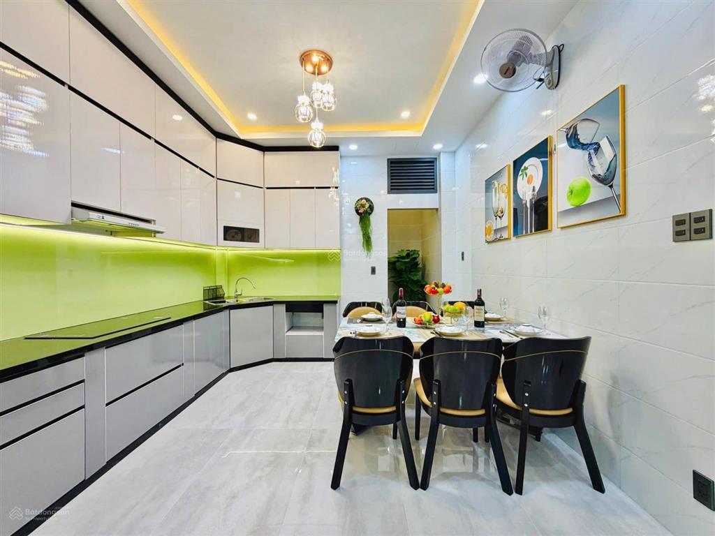 Lên sóng nhà đẹp cạnh emart phan huy ích, xe hơi ngủ trong nhà. đường số 44 phan huy ích gò vấp