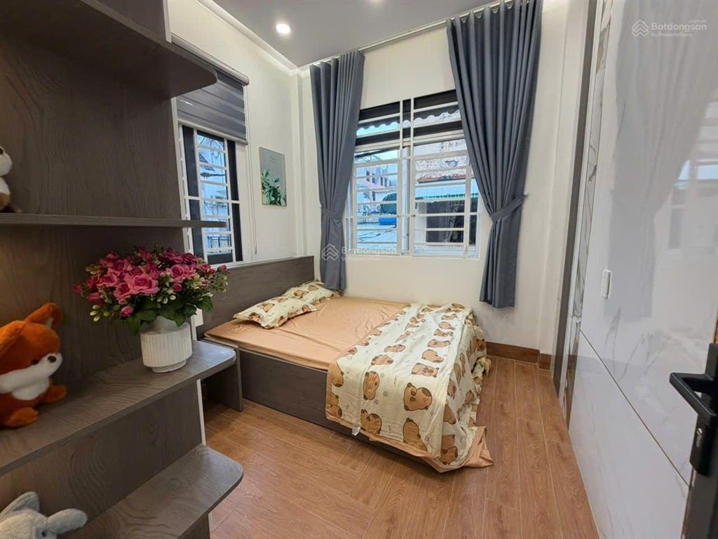 Cần bán gấp nhà hẻm xe hơi đường bùi quang là, p12 gò vấp tp.hcm
nhà trệt lầu có 2 phòng ngủ rộng