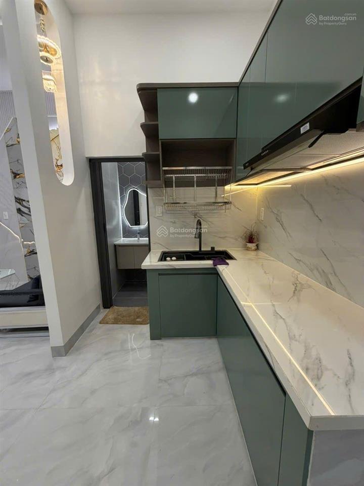 Cần bán gấp nhà hẻm xe hơi đường bùi quang là, p12 gò vấp tp.hcm
nhà trệt lầu có 2 phòng ngủ rộng