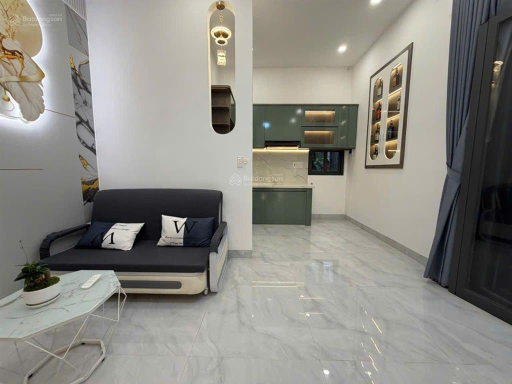 Cần bán gấp nhà hẻm xe hơi đường bùi quang là, p12 gò vấp tp.hcm
nhà trệt lầu có 2 phòng ngủ rộng