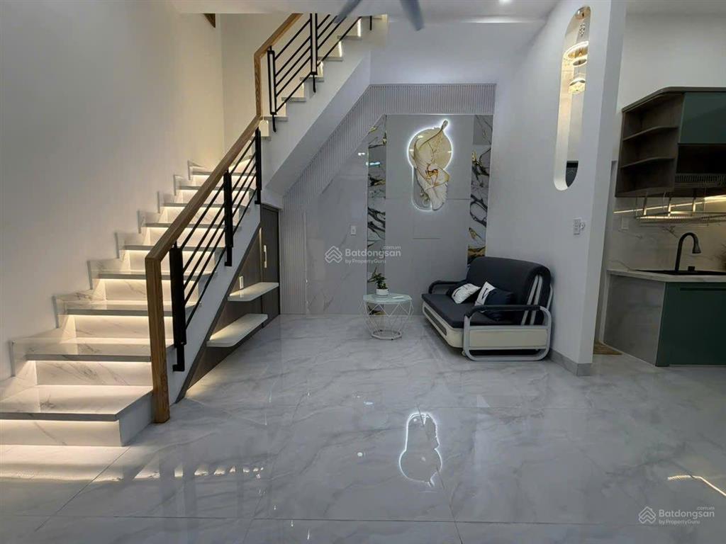 Cần bán gấp nhà hẻm xe hơi đường bùi quang là, p12 gò vấp tp.hcm
nhà trệt lầu có 2 phòng ngủ rộng