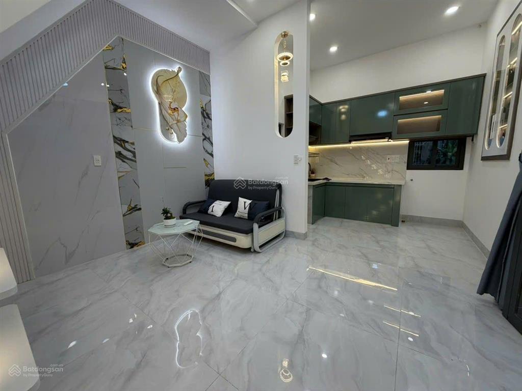 Cần bán gấp nhà hẻm xe hơi đường bùi quang là, p12 gò vấp tp.hcm
nhà trệt lầu có 2 phòng ngủ rộng
