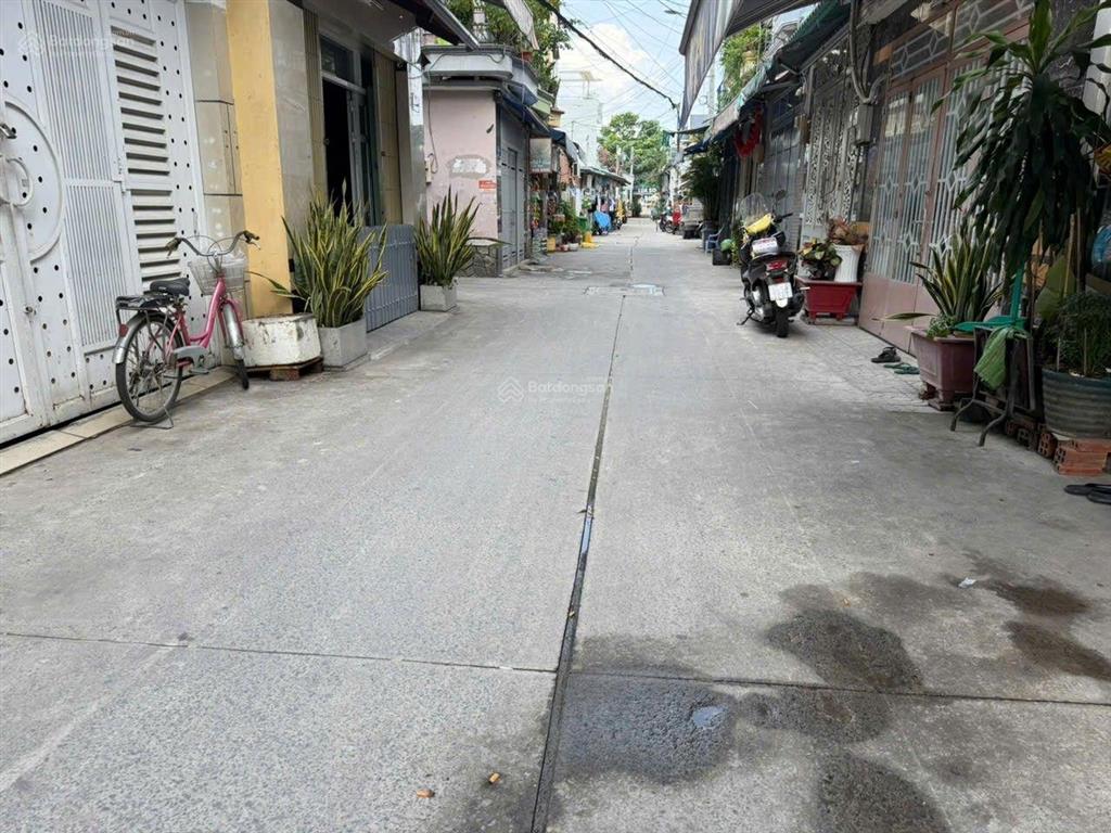 Bán đất dành cho kinh doanh xây siêu phẩm 4x17
1 trục 1 xẹc đường nguyễn văn quá vào 50m hẻm 6m