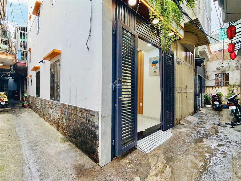 Căn minihouse có 3 phòng ngủ chỉ hơn 3 tỷ x.. nguyễn tư giản  p.12 gò vấp nhà trệt lửng lầu