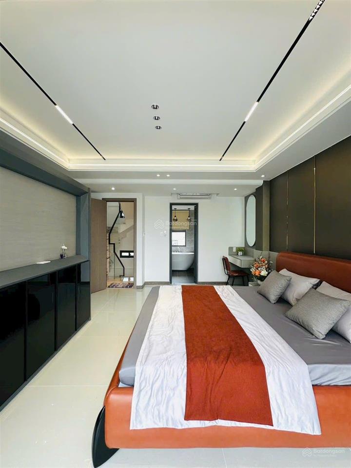 Nhà hẻm xe hơi thông 4m  có phòng ngủ master
 đường quang trung p8 gò vấp
 5 x 10 trệt lửng 3lầu