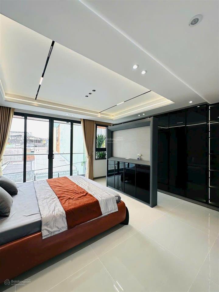 Nhà hẻm xe hơi thông 4m  có phòng ngủ master
 đường quang trung p8 gò vấp
 5 x 10 trệt lửng 3lầu