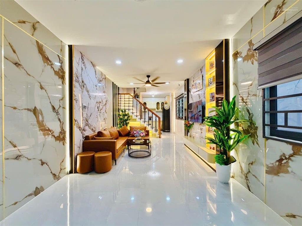 Căn nhà phố gần cityland co.op mart quang trung  gò vấp
đường quang trung  p.11 gò vấp
