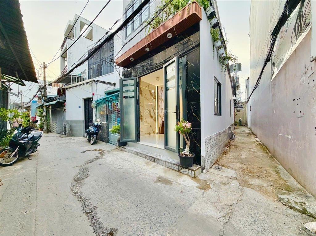 Căn nhà phố gần cityland co.op mart quang trung  gò vấp
đường quang trung  p.11 gò vấp