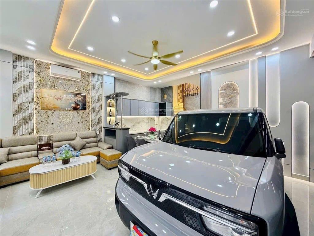 Giảm giá gần 1ty bán gấp villa mini ngang 6x11 trệt 3 lầu 5 phòng ngủ hẻm xe hơi gần siêu thị emart
