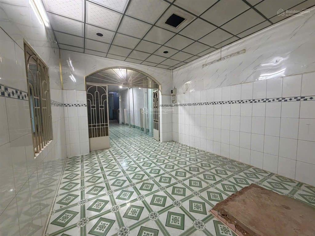 Bán lô đất 280m2 (sổ cn 253m2 giá chỉ 12tỷ) ngay đường phan huy ích p12 gò vấp gần siêu thị emart